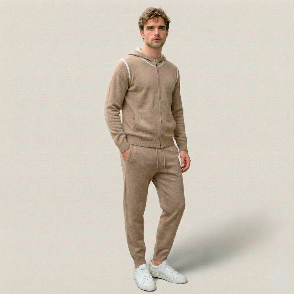 Norden Pure Cashmere Tracksuit Ensemble in beige