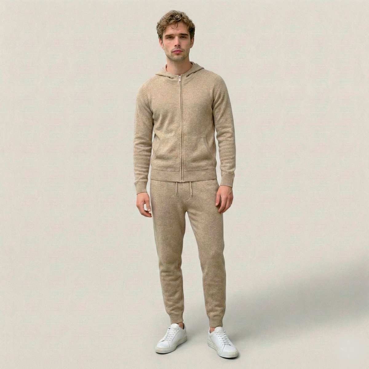 Norden Signature Cashmere Tracksuit in beige